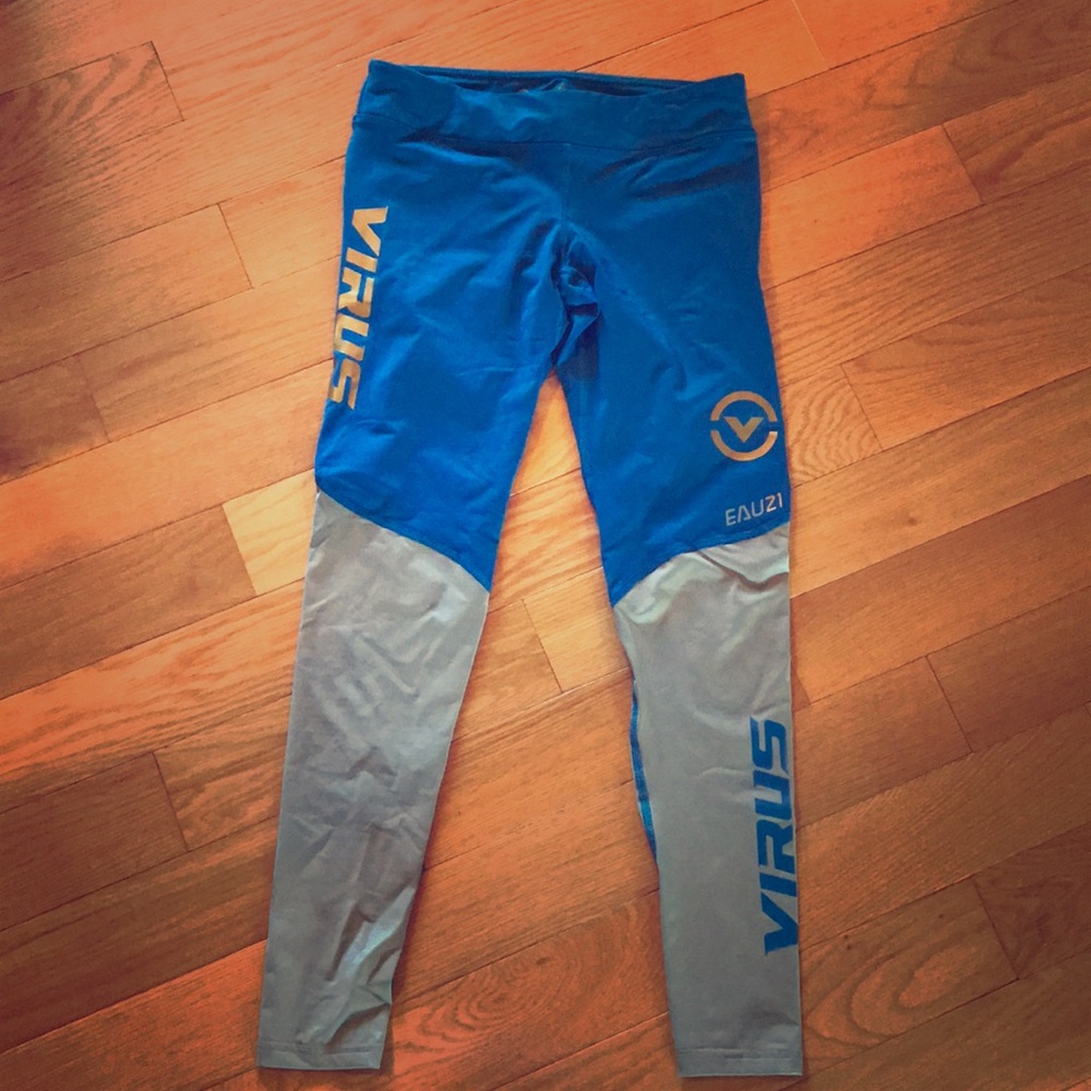 Size small virus leggings